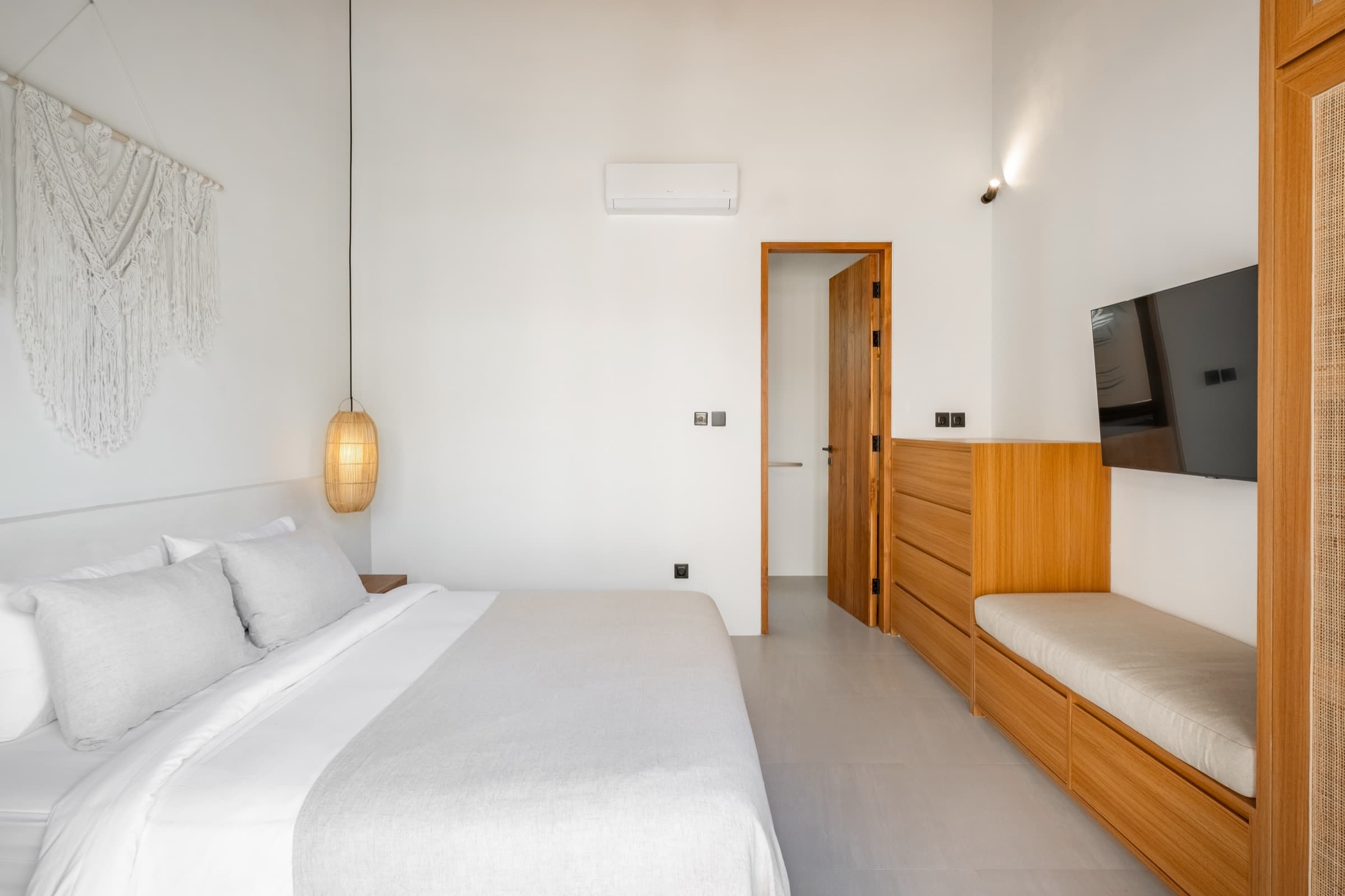 Guest bedroom view towards ensuite at Villa Vayu