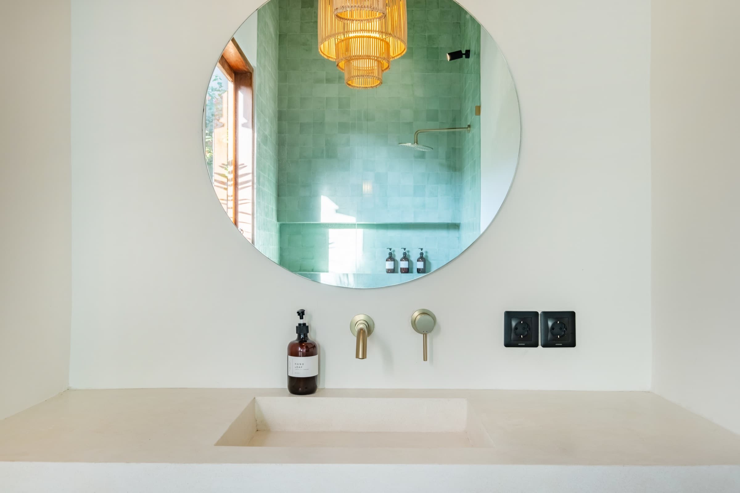 Ensuite bathroom for the guest bedroom at Villa Vayu