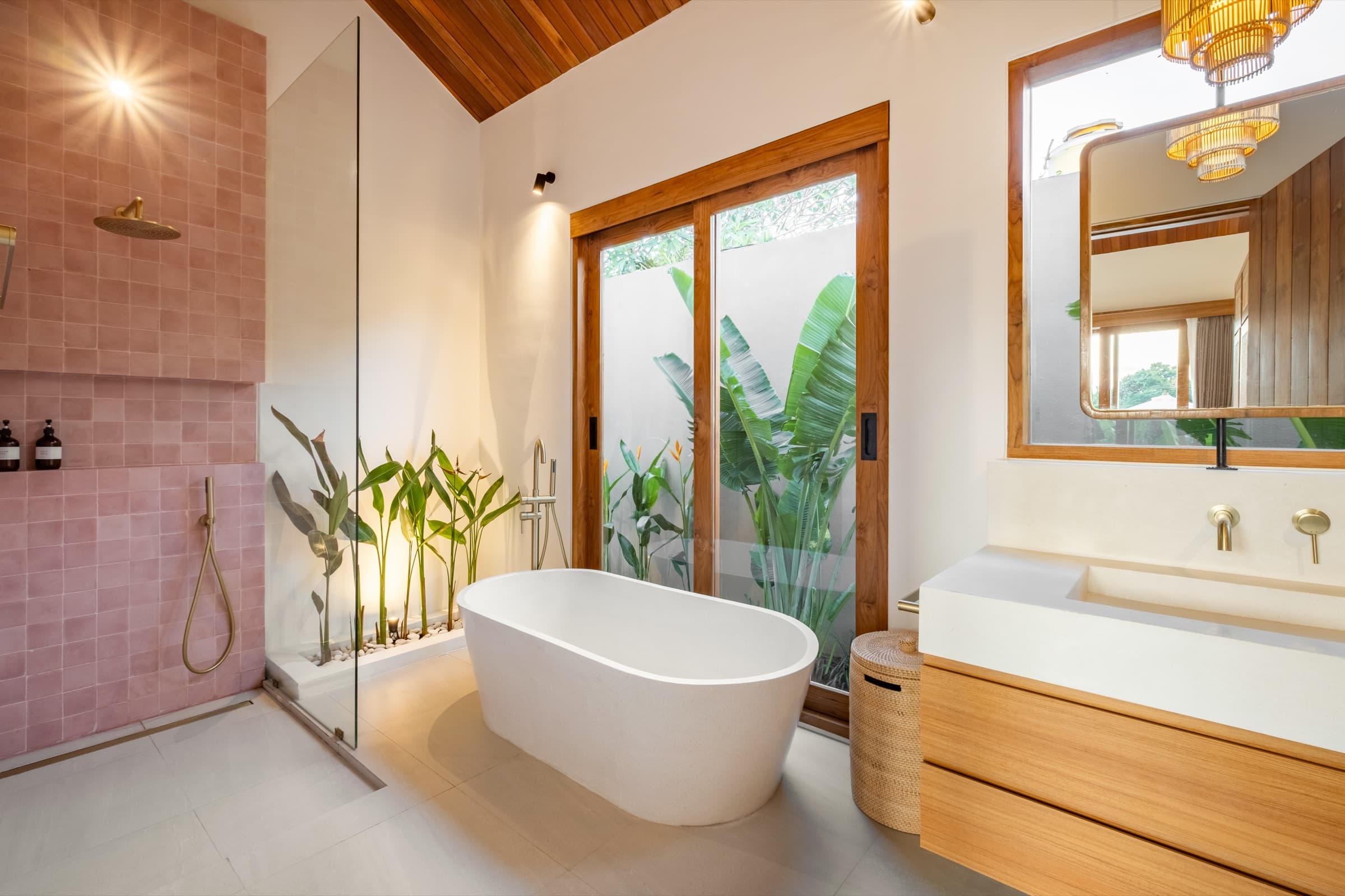 Master bedroom with view towards the garden at Villa Vayu